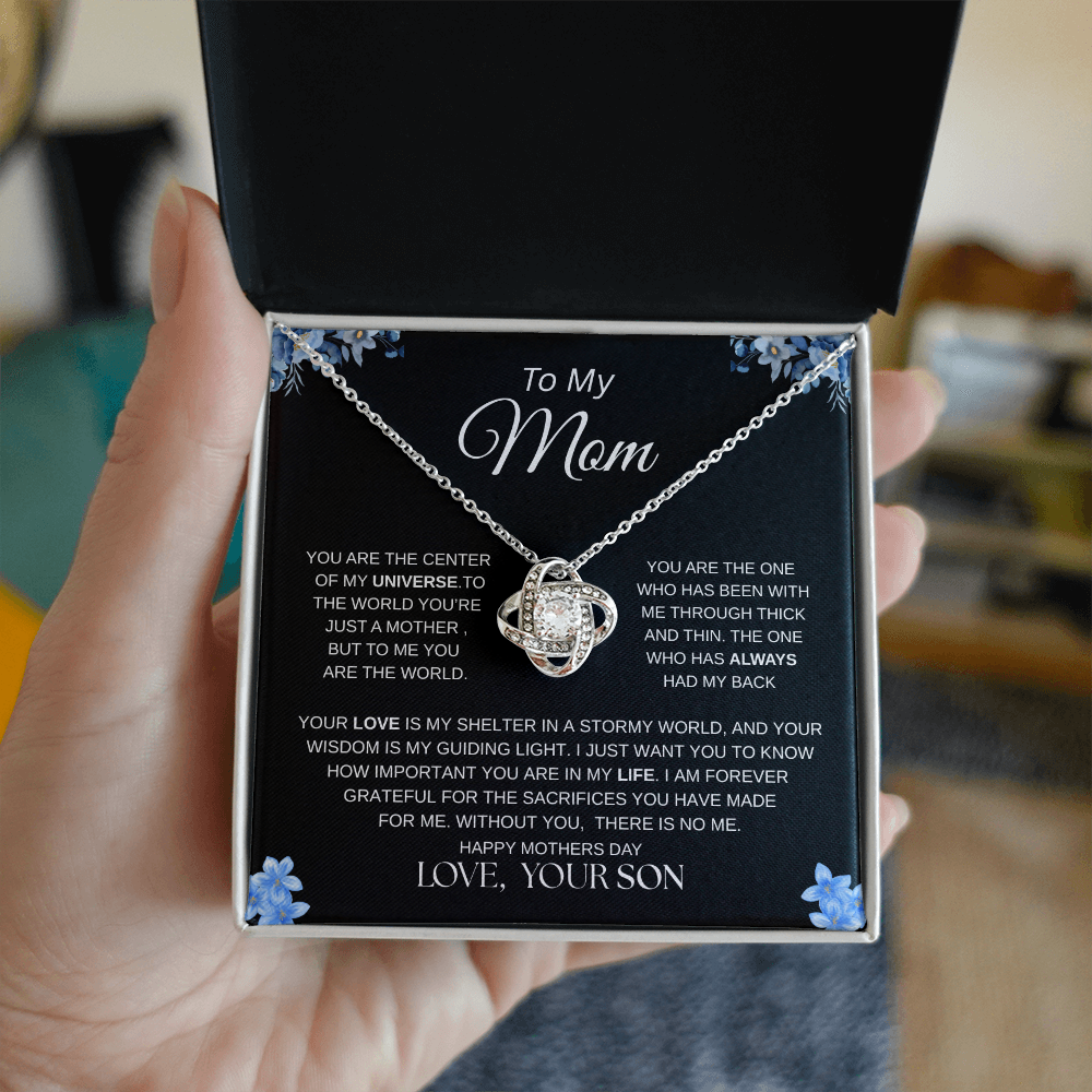 Surprise your mom with a timeless and elegant gift !
